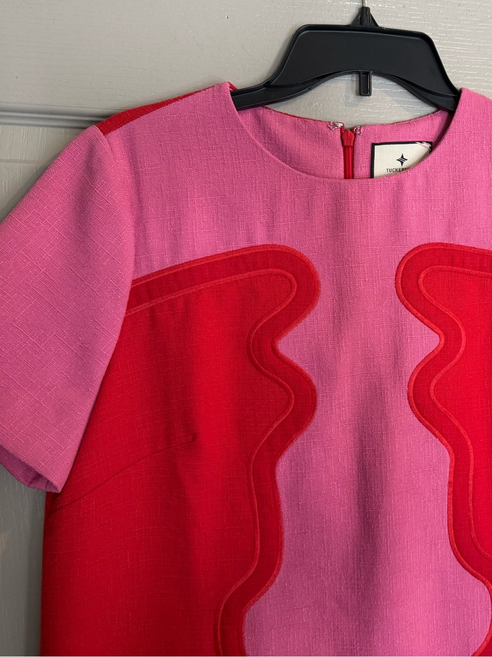 TUCKERNUCK James Embroidery Dress Poppy and Hot Pink NWOT Short Sleeve Women's M - Picture 14 of 15